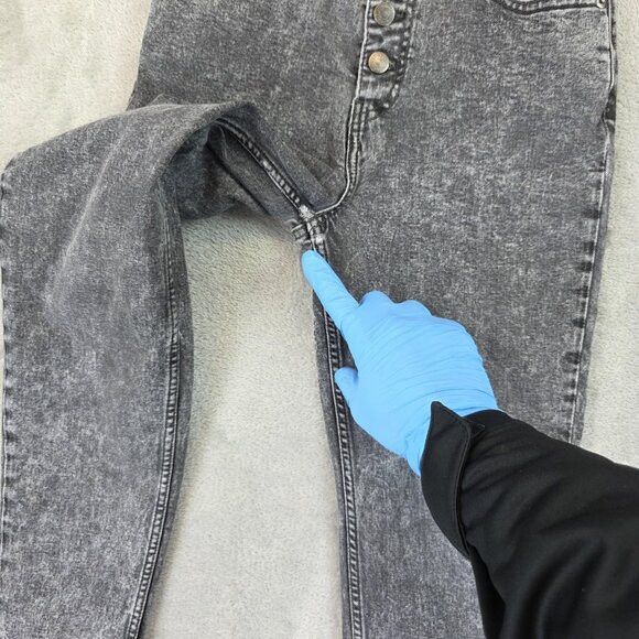 Levis Mom Jean Jeans Womens 26 Black Gray Acid Wash High Rise Button Fly Tapered - Picture 8 of 14